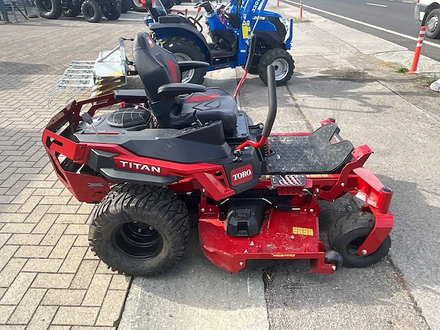 2024 toro titan zxm6075 tractor-type grasmaaier - afbeelding 18 van  21