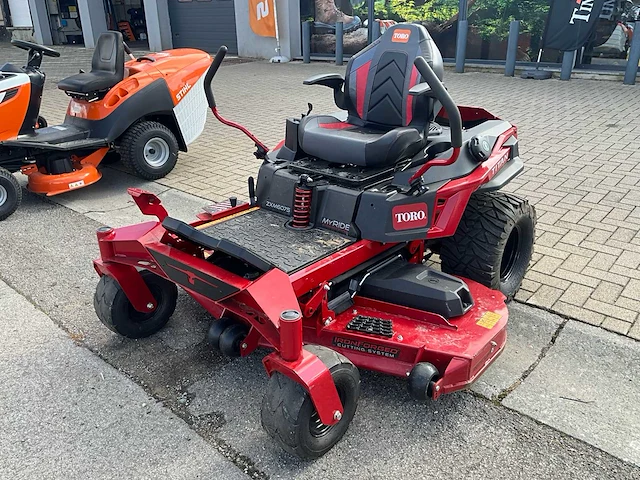 2024 toro titan zxm6075 tractor-type grasmaaier - afbeelding 13 van  21