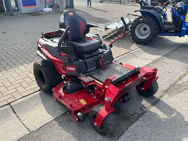 2024 toro titan zxm6075 tractor-type grasmaaier - afbeelding 19 van  21