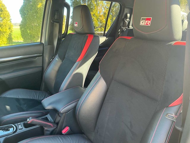 2024 toyota hilux gr sport personenauto - afbeelding 17 van  41