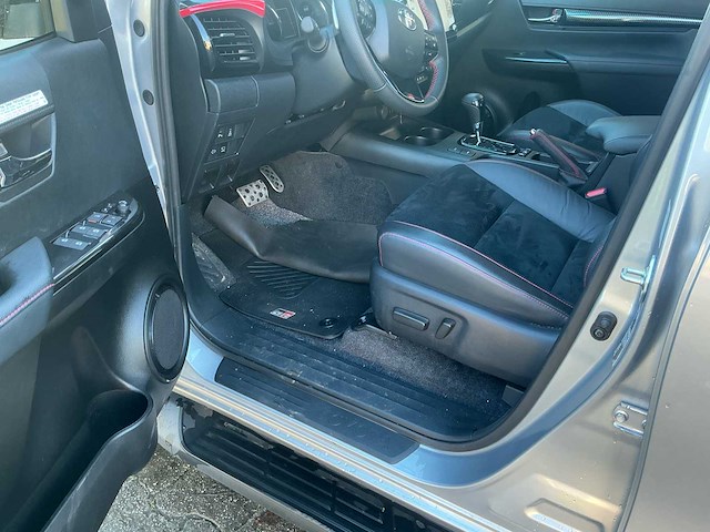 2024 toyota hilux gr sport personenauto - afbeelding 27 van  41