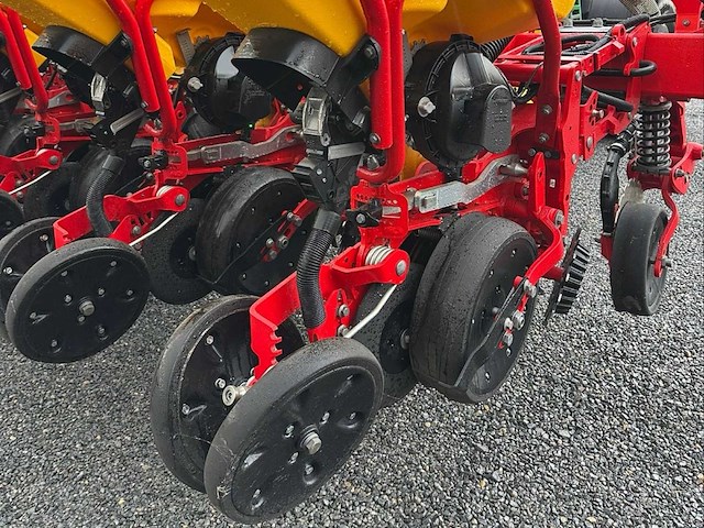 2024 tpv 12 (8 rijen) vaderstad zaaimachine - afbeelding 8 van  16