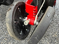 2024 tpv 12 (8 rijen) vaderstad zaaimachine - afbeelding 13 van  16