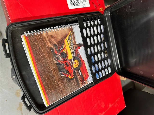 2024 tpv 12 (8 rijen) vaderstad zaaimachine - afbeelding 15 van  16