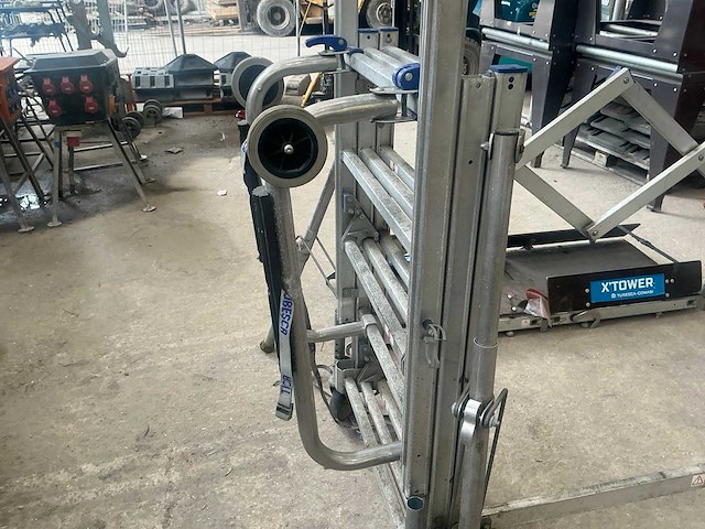 2024 tubesca x-tower 3m rolsteiger (te herstellen!) - afbeelding 6 van  9