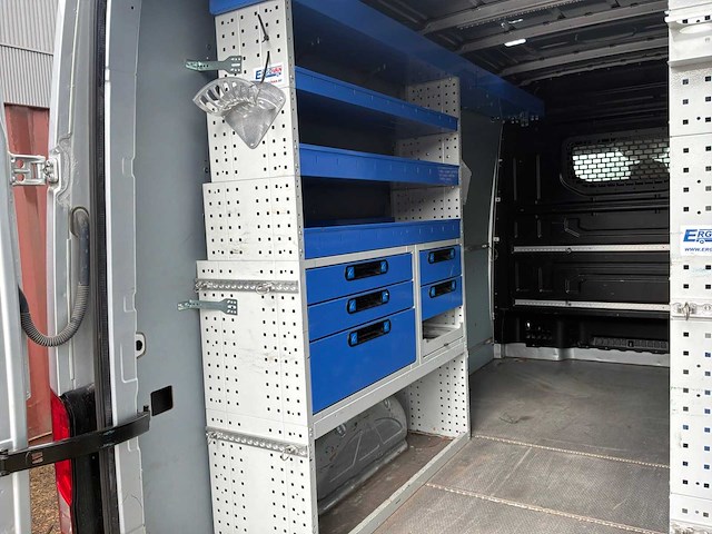 2024 volkswagen crafter bestelwagen - afbeelding 1 van  10