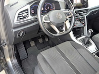 2024 volkswagen t-roc 1.0 tsi life business - 46000km - airco, navigatie,… - euro 6d - afbeelding 2 van  43