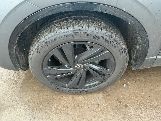 2024 volkswagen touareg cr lichte vracht - afbeelding 1 van  51