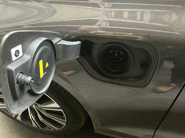 2024 volvo v60 t8 plug-in hybrid personenauto - afbeelding 15 van  22