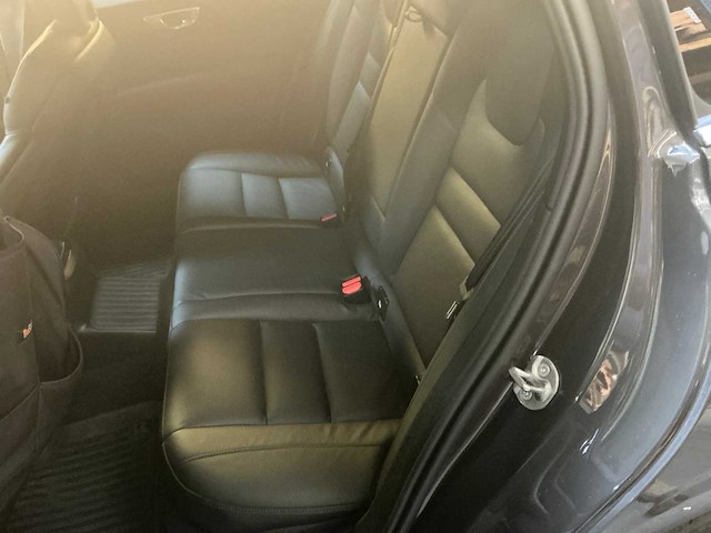 2024 volvo v60 t8 plug-in hybrid personenauto - afbeelding 9 van  22