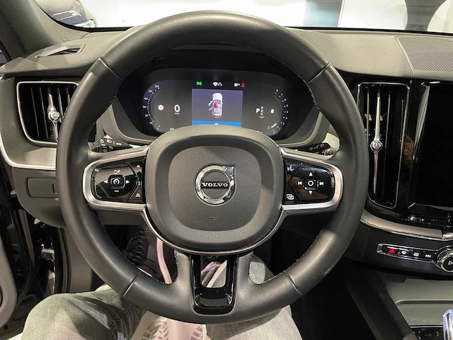 2024 volvo xc60 2.0i r-design personenauto - afbeelding 2 van  20