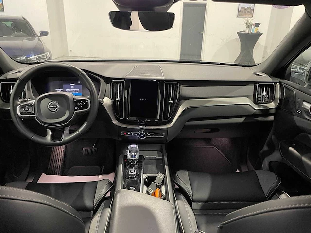 2024 volvo xc60 2.0i r-design personenauto - afbeelding 7 van  20