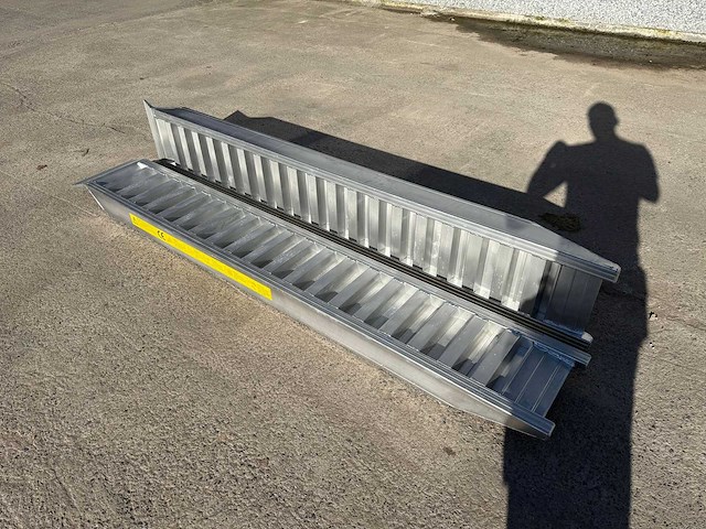 2025 - aluminium - oprij platen - afbeelding 6 van  7