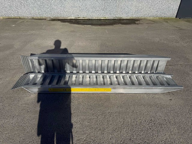 2025 - aluminium - oprij platen - afbeelding 1 van  4