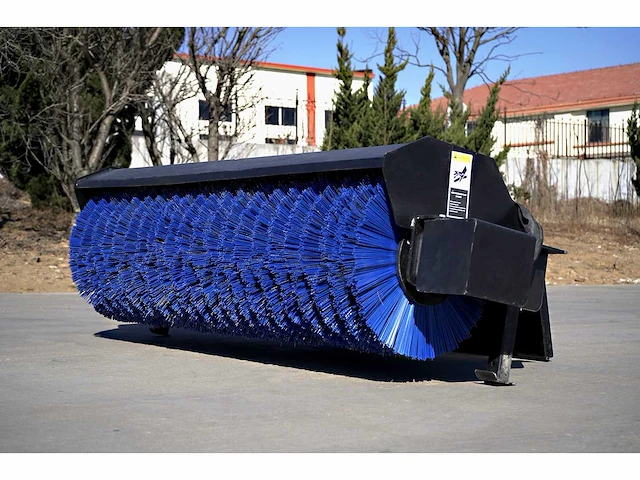 2025 - borstelmachine - afbeelding 2 van  2
