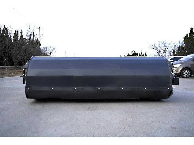 2025 - borstelmachine - afbeelding 1 van  2