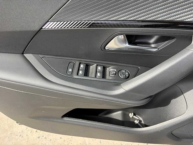 2025 - peugeot - 2008 - 1.2 puretech - 12v turbo hybrid - car - afbeelding 8 van  22