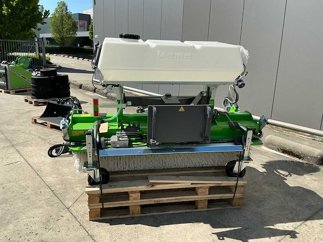 2025 bema 20 dual 1850mm + zijborstel & watervernevelaar borstelmachine - afbeelding 5 van  10