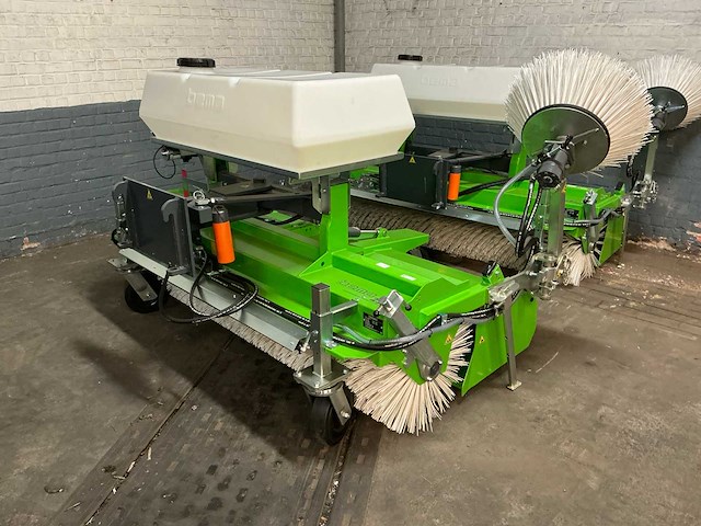 2025 bema 20 dual met zijborstel & watervernevelaar bortstelmachine - afbeelding 1 van  9