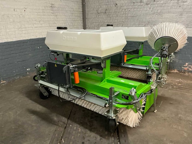 2025 bema 20 dual met zijborstel & watervernevelaar bortstelmachine - afbeelding 2 van  9