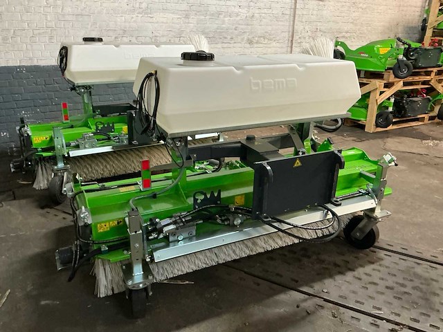 2025 bema 20 dual met zijborstel & watervernevelaar bortstelmachine - afbeelding 4 van  9