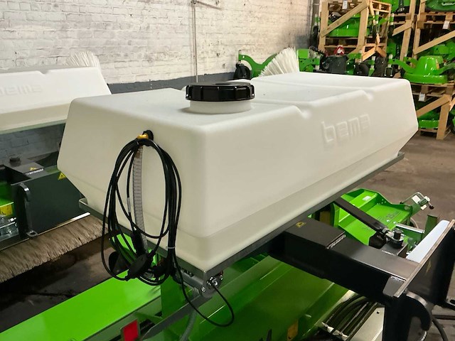 2025 bema 20 dual met zijborstel & watervernevelaar bortstelmachine - afbeelding 5 van  9