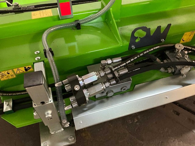 2025 bema 20 dual met zijborstel & watervernevelaar bortstelmachine - afbeelding 7 van  9