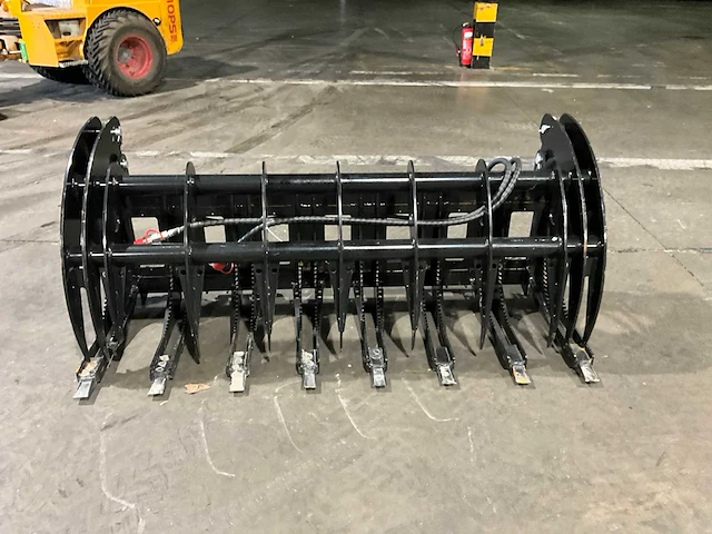 2025 curved log grabber clg72 graafbak schranklader - afbeelding 4 van  11