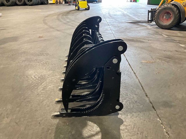 2025 curved log grabber clg72 graafbak schranklader - afbeelding 6 van  11