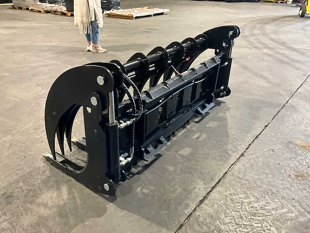 2025 curved log grabber clg72 graafbak schranklader - afbeelding 7 van  11