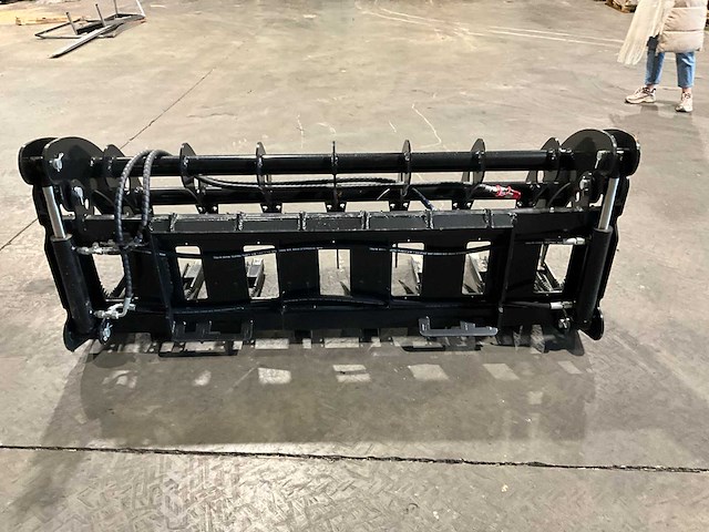 2025 curved log grabber clg72 graafbak schranklader - afbeelding 8 van  11