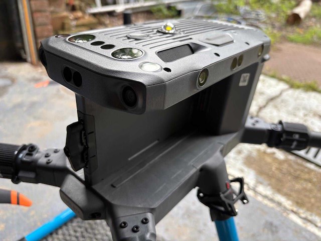 2025 dji matrice 350 rtk drone - afbeelding 26 van  27