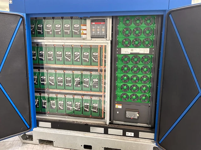 2025 e-power p-grid us hybride stroomgenerator - afbeelding 16 van  32
