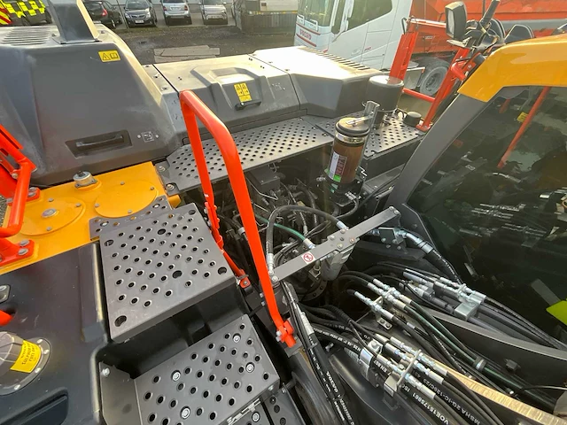 2025 excavator rupsgraafmachine - afbeelding 32 van  52
