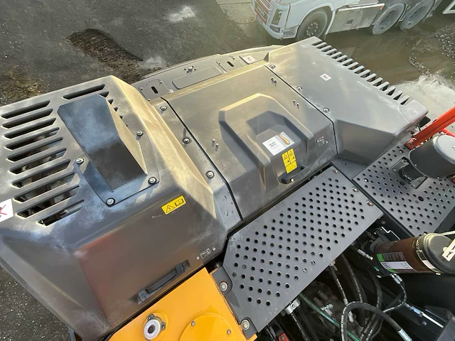 2025 excavator rupsgraafmachine - afbeelding 38 van  52