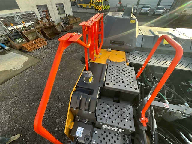 2025 excavator rupsgraafmachine - afbeelding 44 van  52