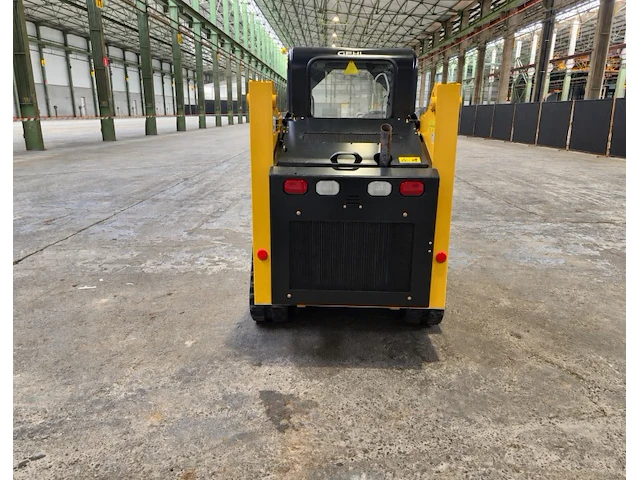 2025 gehl rt105eu schranklader op rupsen - afbeelding 14 van  18