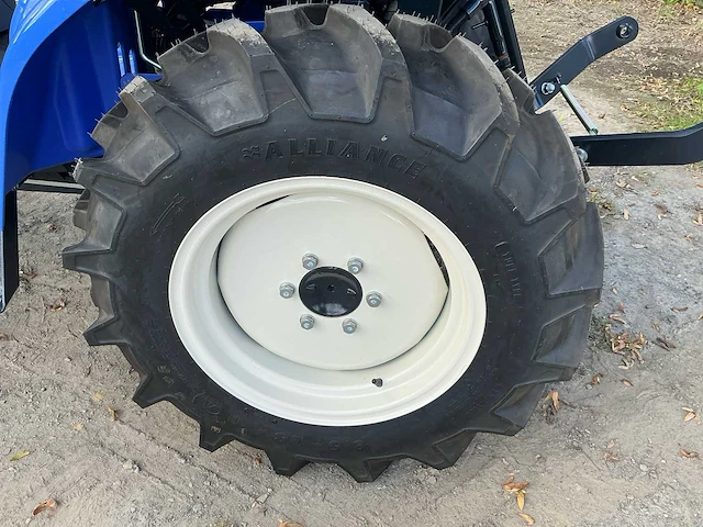 2025 iseki tm 3267e minitractor - afbeelding 2 van  21