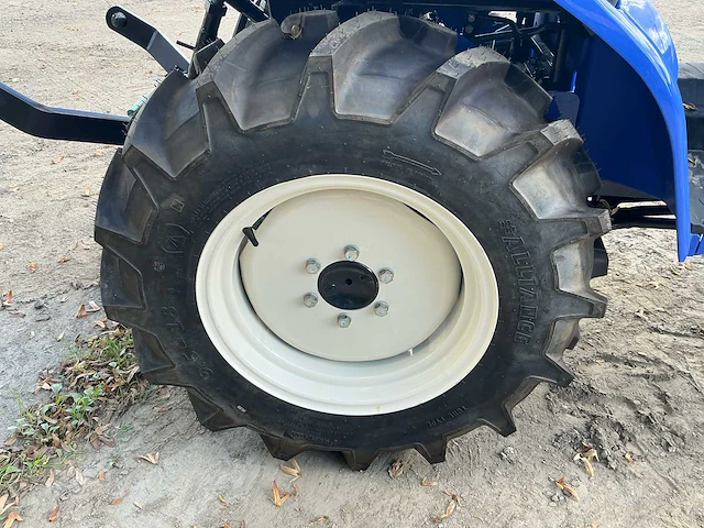 2025 iseki tm 3267e minitractor - afbeelding 3 van  21