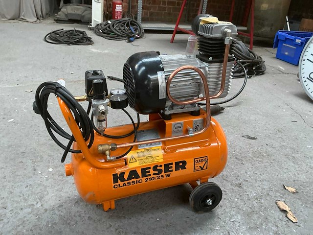 2025 kaeser classic 210/25w luchtcompressor te herstellen - afbeelding 1 van  7