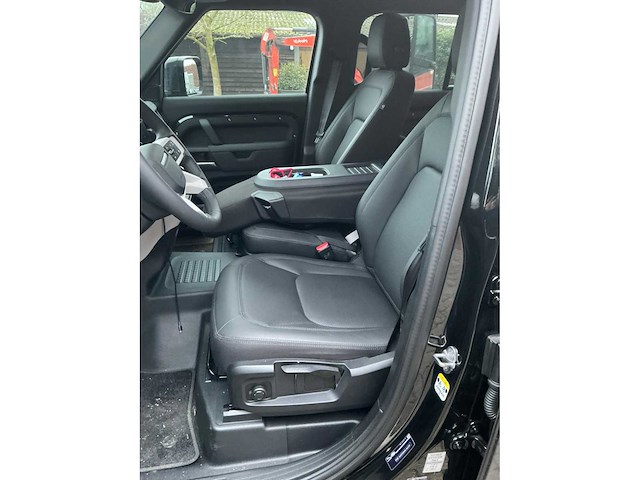 2025 land rover defender - afbeelding 14 van  32