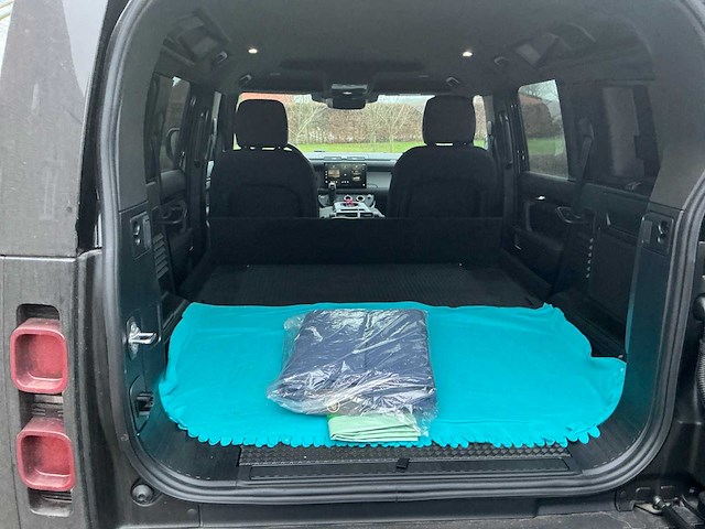 2025 land rover defender - afbeelding 18 van  32