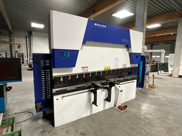 2025 metaleen we67k-160t/3200 cnc hydraulische kantpers. - afbeelding 1 van  19