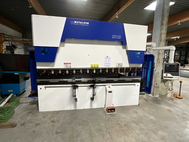 2025 metaleen we67k-160t/3200 cnc hydraulische kantpers. - afbeelding 12 van  19