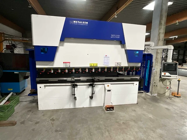 2025 metaleen we67k-160t/3200 cnc hydraulische kantpers. - afbeelding 12 van  19