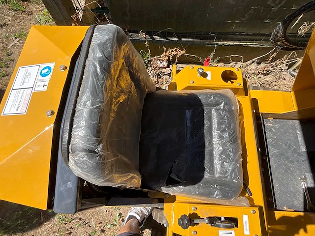 2025 newrick zw480 mini rupsschranklader - afbeelding 6 van  14
