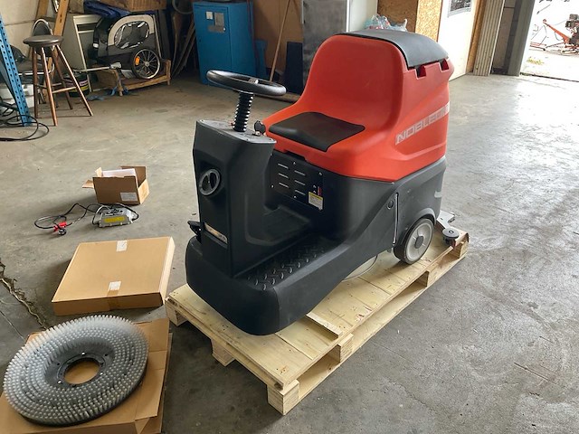 2025 noblelift nr530 schoonmaakwagen ongebruikt! nieuw!! - afbeelding 1 van  10