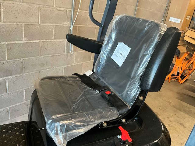 2025 nuoman minigraafmachine 1200kg - zwenkgiek - met garantie - afbeelding 4 van  21