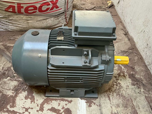 2025 omec motors nv elektromotor - afbeelding 1 van  7