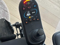 2025 permobil m1 comfort curve/luxe elektrische rolstoel - afbeelding 9 van  12